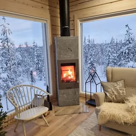 Loma-asunnot Unique Log House With A Hot Tub Cozy Log Rovaniemi